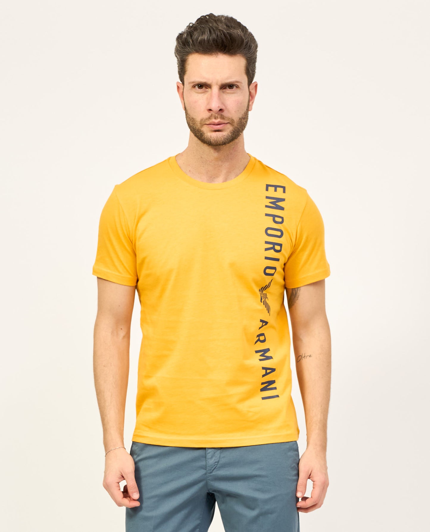 T-shirt uomo Emporio Armani con logo verticale